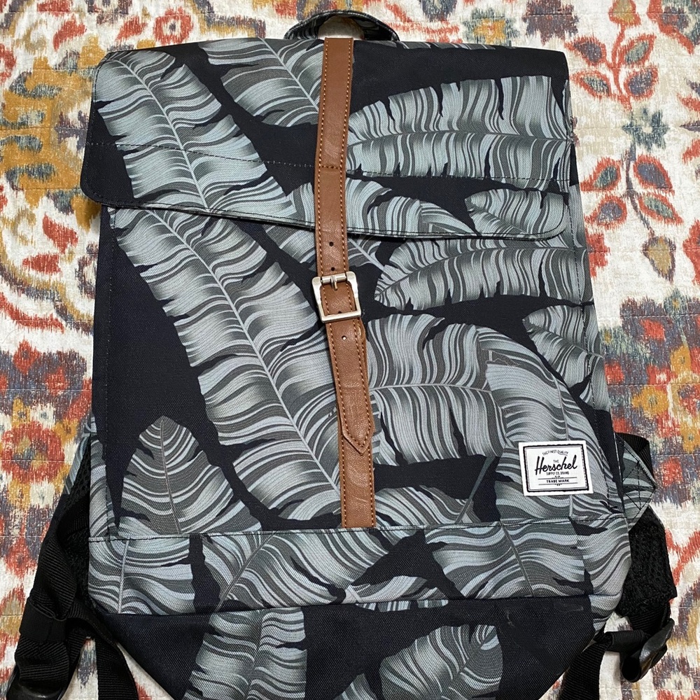 Herschel City Mid-Volume Multipurpose Backpack